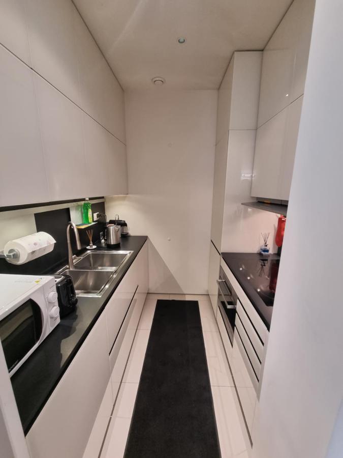 A 700M Da Porta Susa! Bilocale Lussuoso & Moderno Turim Exterior foto
